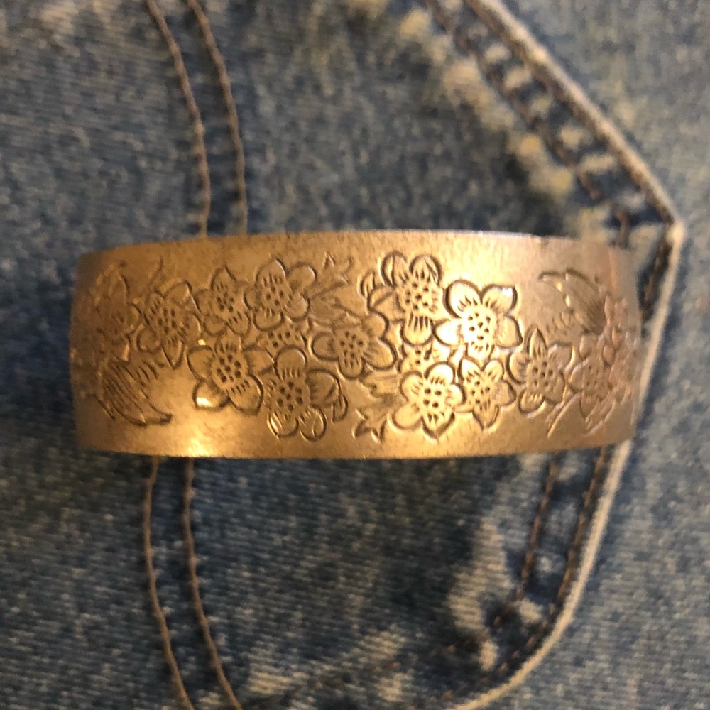 Kirk Pewter Larkspur floral cuff